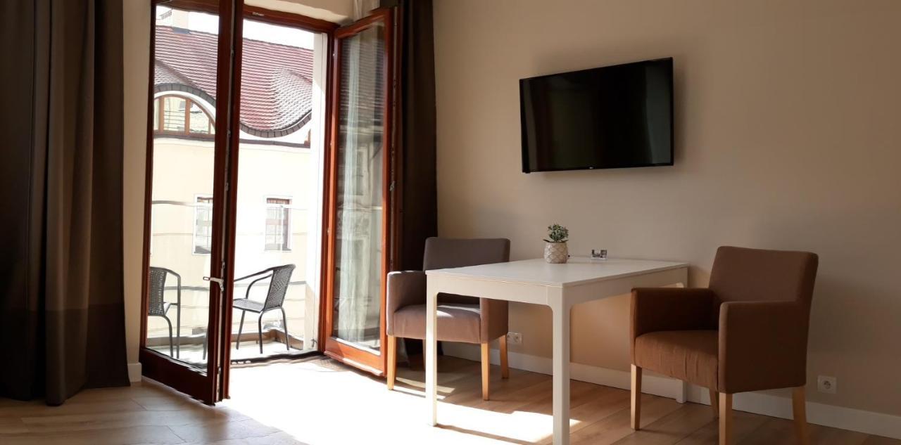 L&L Apartment Old Town Poznań Exteriör bild